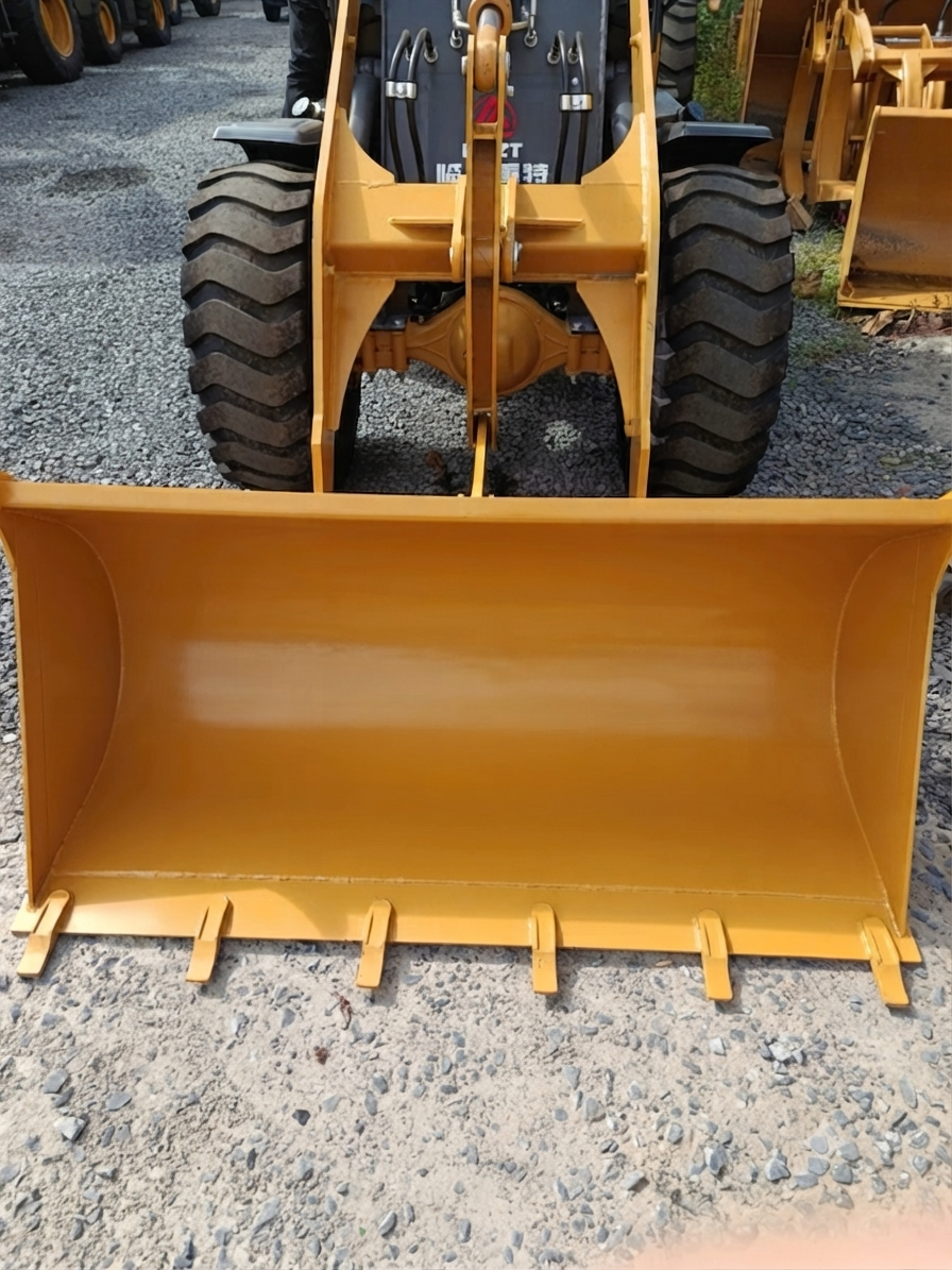 Gầu xúc đá
